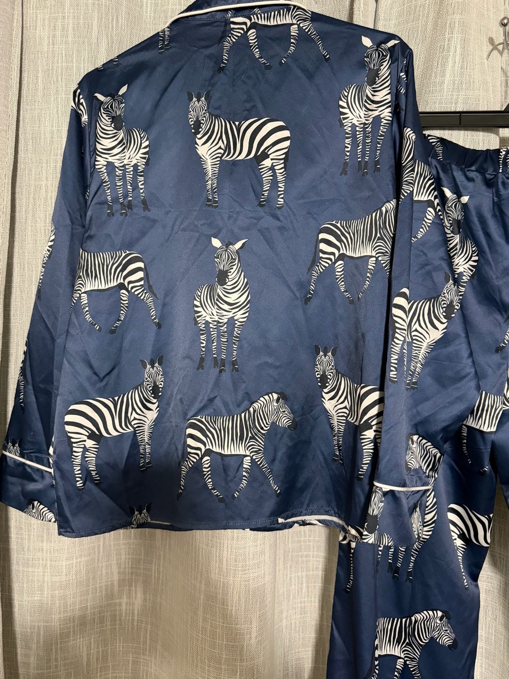 Sheshow Zebra Pajamas Size M Excellent Used Condition - Picture 4 of 7
